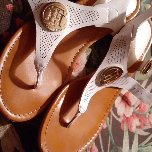 Sandals - Picture 4 of 4